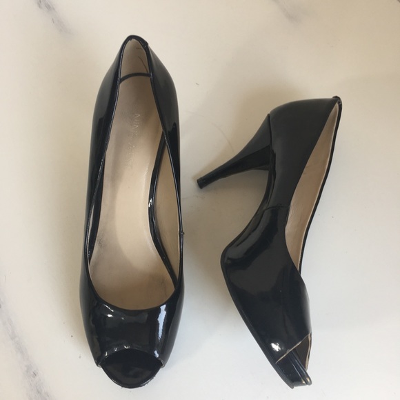 Nine West Sz 6.5M Peep Toe Black Patent Leather - Picture 1 of 8
